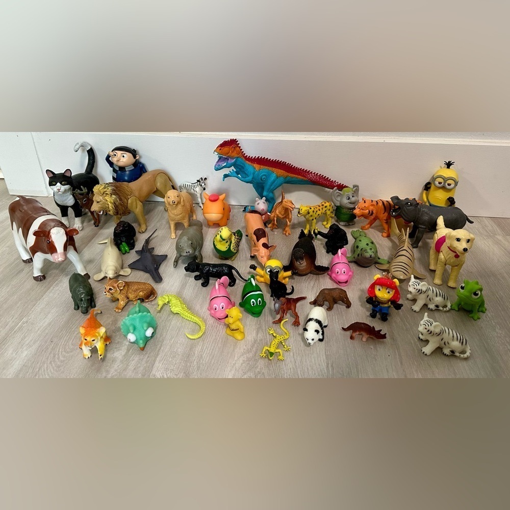 Lot Of Various Plastic‎ Animals